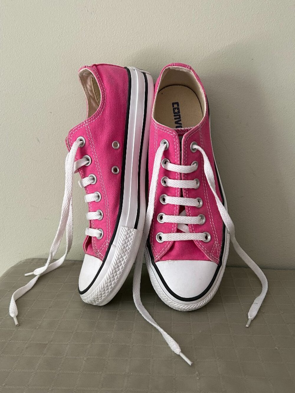 Converse All Star Hi Low 137254C Fuchsia - Eur 38 - US Size 7.5 to 8